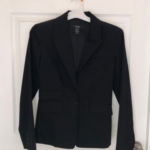Black suit jacket / women’s sport coat